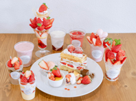 イチゴを使ったパフェやショートケーキ、プリンなど水車の里フルーツトピアで取り扱いのある商品写真