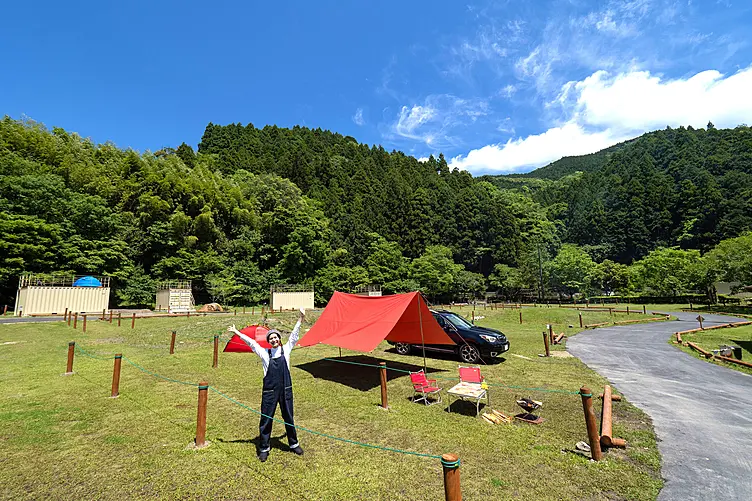びく石山静かな夜のキャンプ場